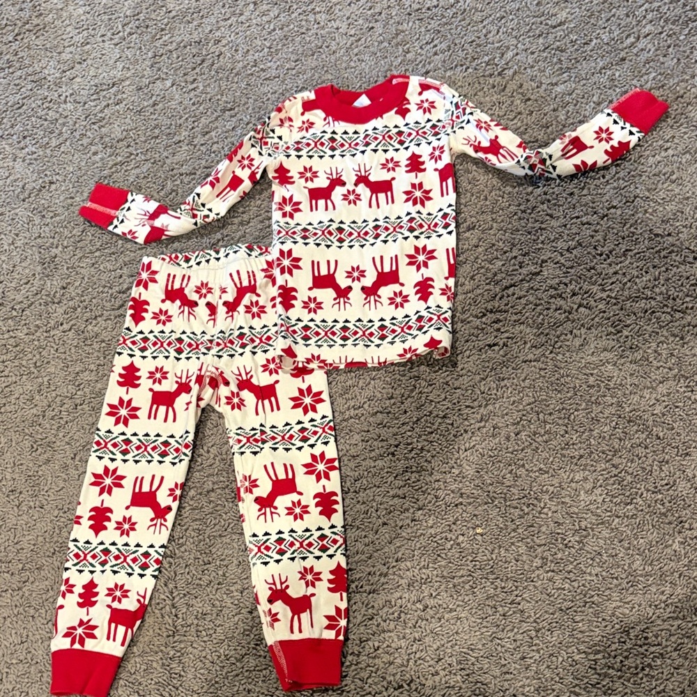 Hanna Andersson Red and White Reindeer Pajama Set